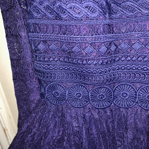 Premium Lace Midi Dress from ASOS - Picture 5 of 7